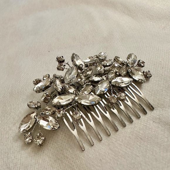 Beryuan Accessories - Rhinestone- Silver Hair Comb
